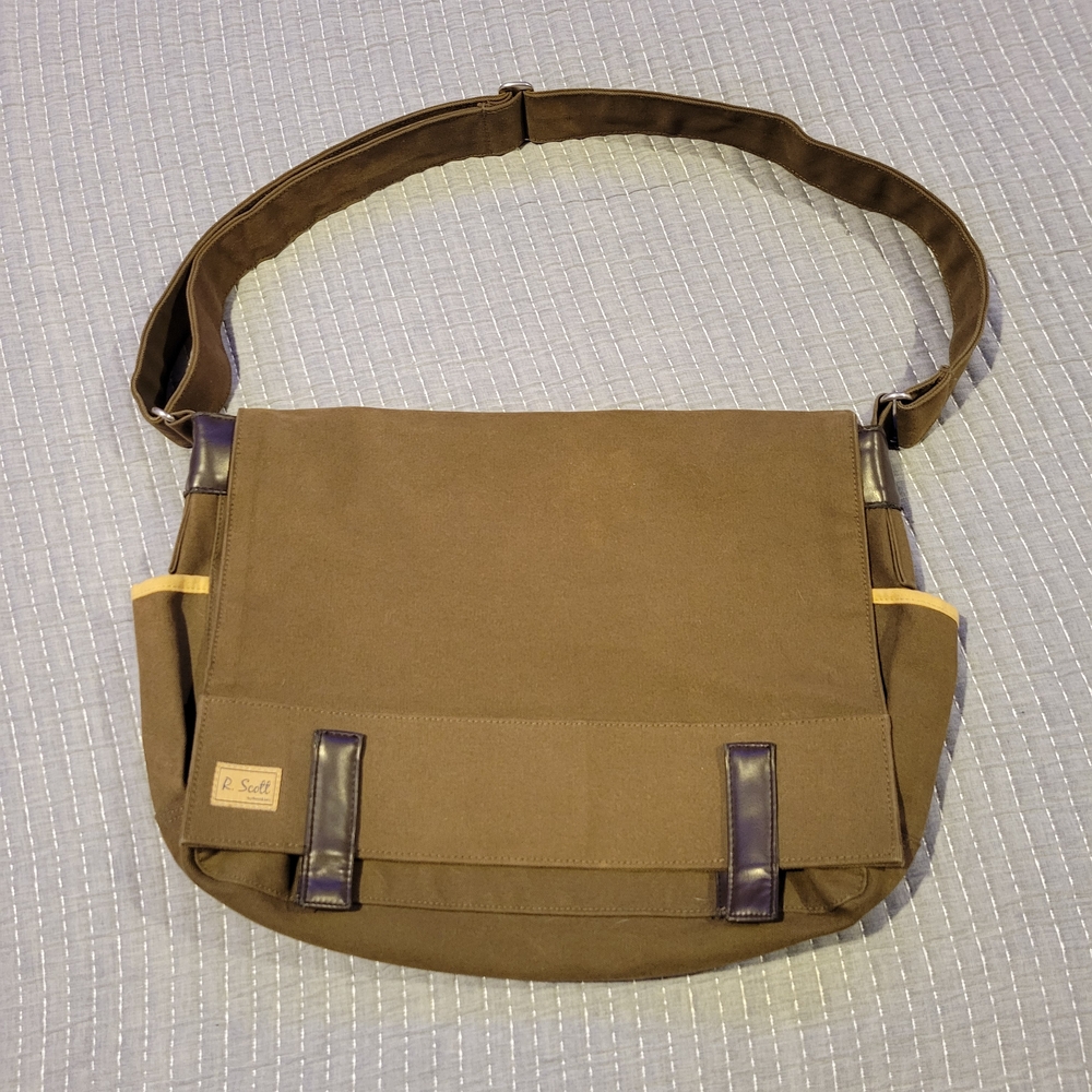 R. Scott Tan and Green Messenger Bag